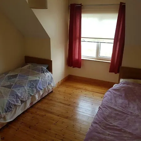 12 Woodmount * Ennistimon